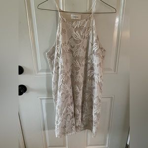 Bacio sleeveless lace dress